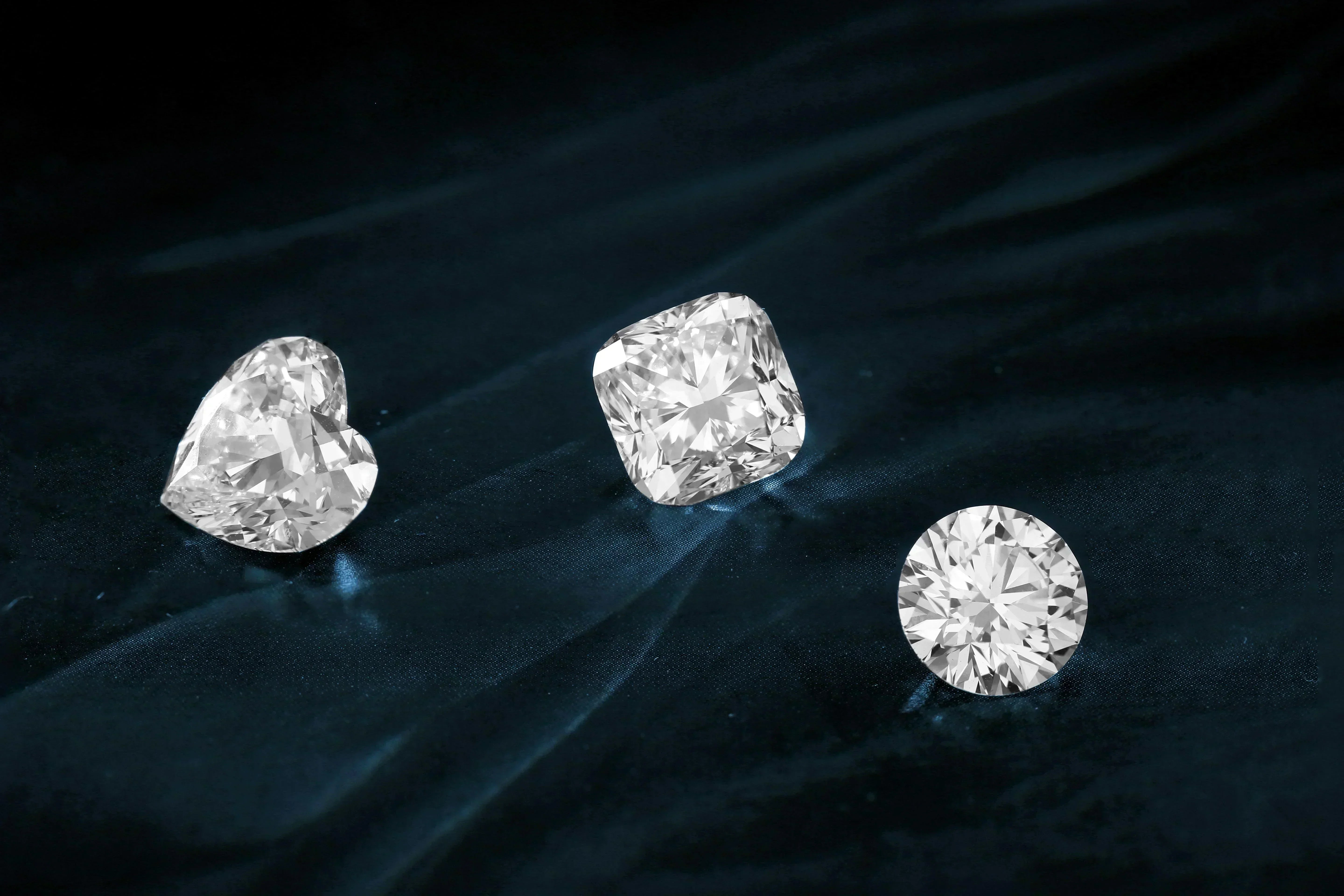 moissanite vs lab grown diamonds
