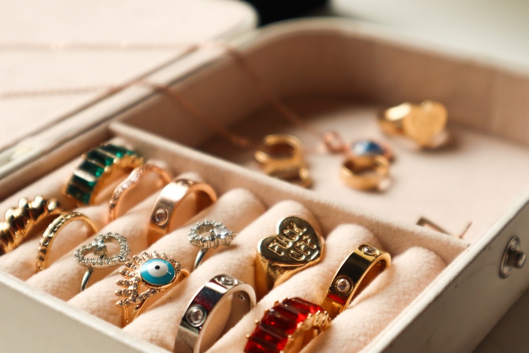 Pick the Perfect Travel Jewelry Box Before Your Next Vacation