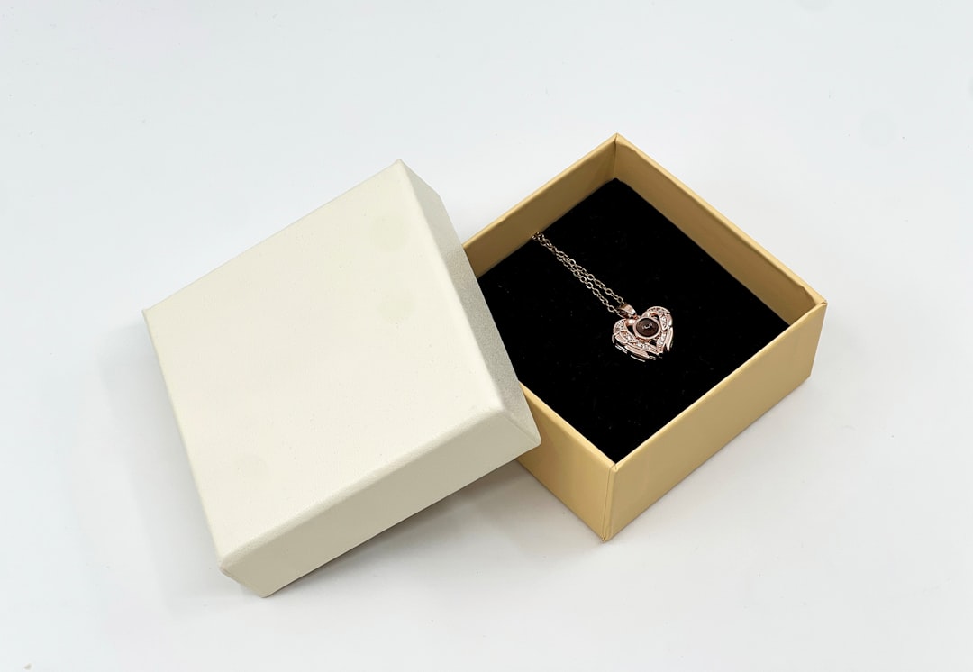 How to Find a Jewelry Box Supplier That Really Gems You