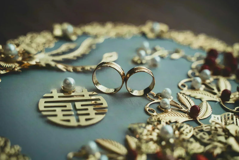 how do you clean tarnished jewelry​