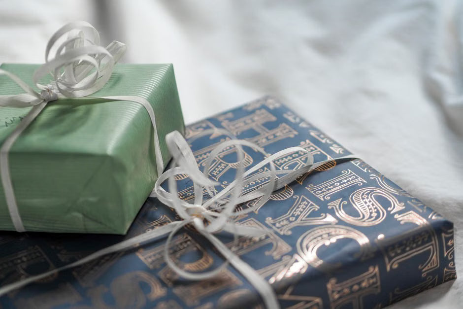 How to Do Paper Wrapping for Gifts, Even if You've Never Tried it Before
