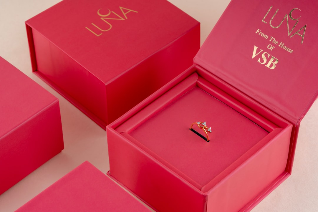 Bulk Up Your Brand with Velvet Jewelry Boxes Wholesale