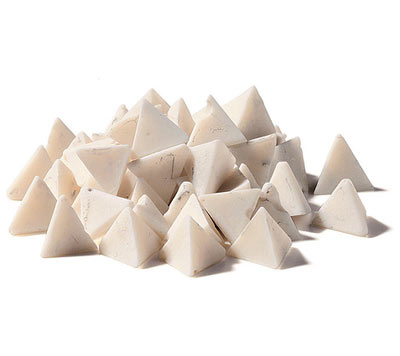 White Plastic Pyramids for Medium Grindi