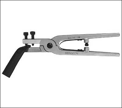 PLIERS TO PUNCH HOLES IN LEATHER STRAPS