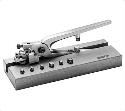 PLIERS TO CUT SHAPES INTO LEATHER STRAPS